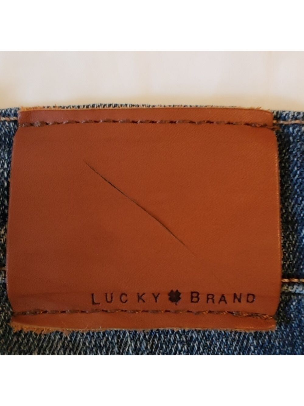 Lucky Jeans Sweet n Straight 8" Rise Med Wash EUC - Picture 3 of 8